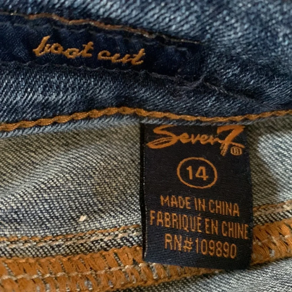 Seven jeans, gently used - Picture 5 of 7